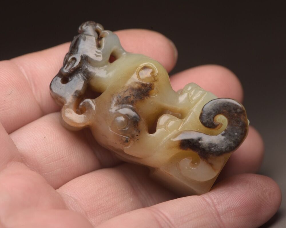 Chinese Old Natural Hetian Jade Carved Exquisite Beast Seal Statue Figurine Gift