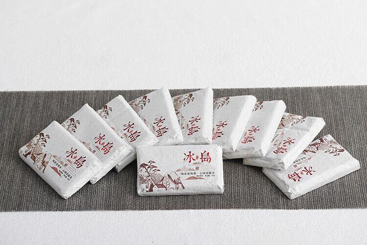 50g Yunnan Pu'er Icelandic Mellow Old Tree Ripe Chocolate Tea Brick Spring Tea