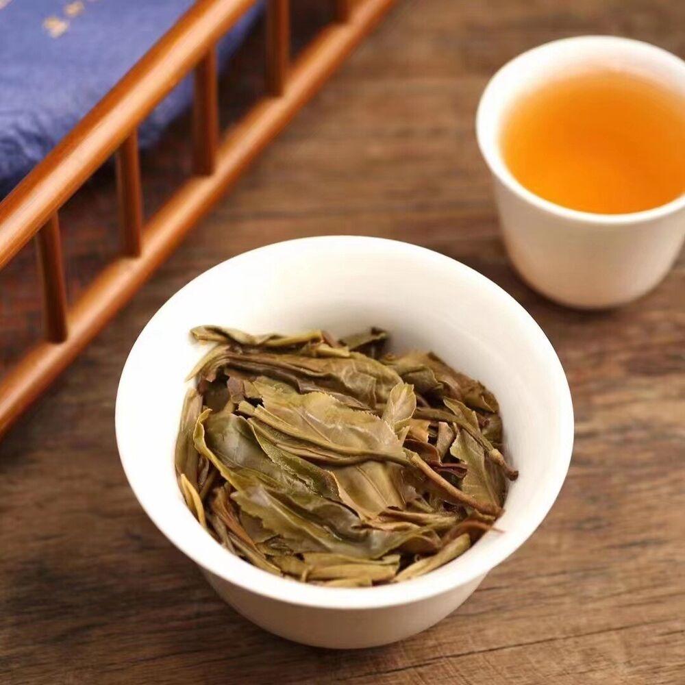 357g Yunnan 2021 Tea Python Turnip Raw Tea Ancient Tree Pu-erh Tea Cake Tea