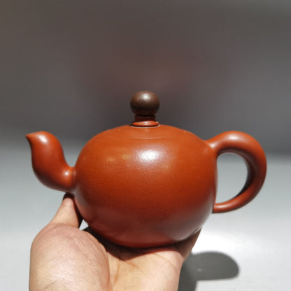 Chinese Yixing Zisha Clay Handmade Exquisite Teapot （松鼠飞把壶 底款：何道洪)