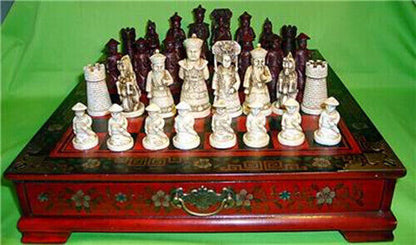 Collectibles Vintage 32 chess set with wooden Coffee table