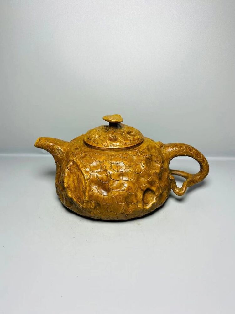 Chinese Yixing Zisha Clay Handmade Exquisite Teapot （灵芝供春壶 底款：陈鸣远）