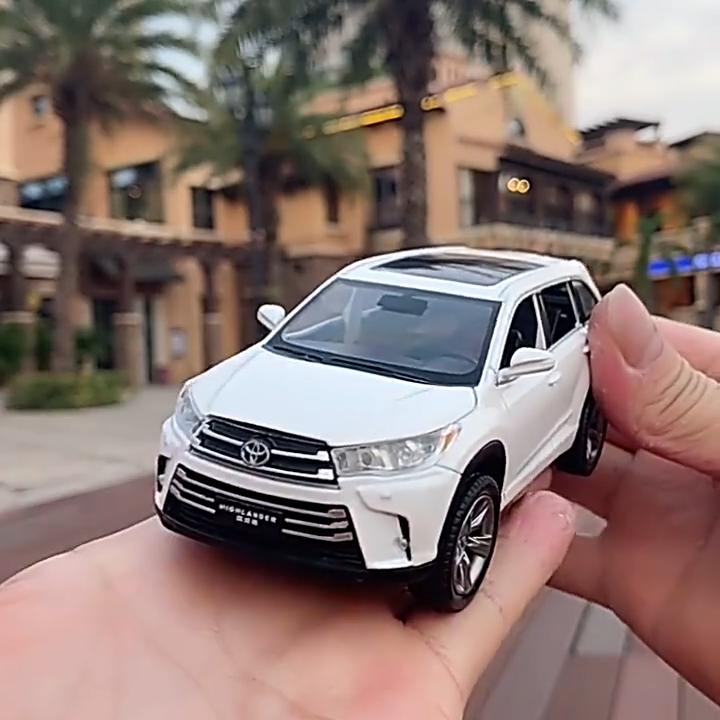 1:32 Toyota Highlander SUV Druckguss Modellauto Geländewagen Spielzeugsammlung Kind-