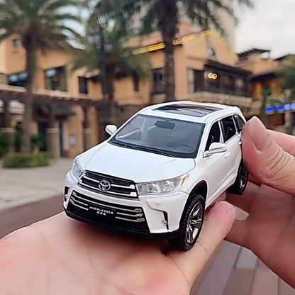 1:32 Toyota Highlander SUV Druckguss Modellauto Geländewagen Spielzeugsammlung Kind-