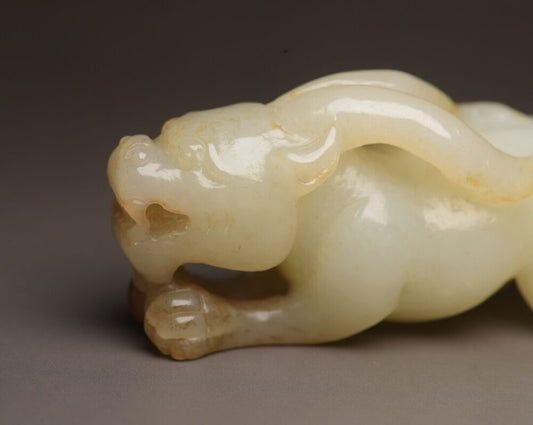 China Natural Hetian Jade Carved Beast Statue Collection Sculpture Nice Artwork