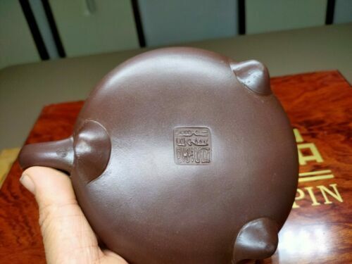 Chinese Yixing Zisha Clay Handmade Exquisite Teapot （顾景舟）