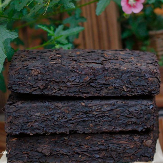 Yunnan Aged Pu-erh Tea 5-10 Year Old Puerh Ripe Tea Brick Cooked Pu'er Black Tea