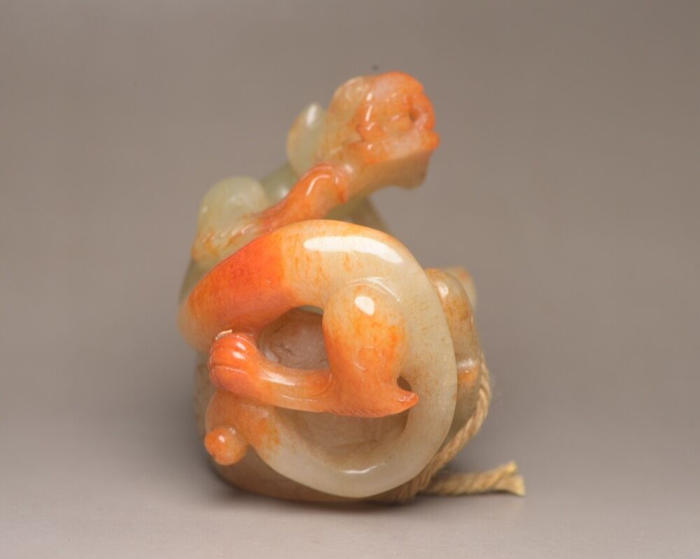Chinese Antique Hetian Jade Carving Animal Statue Exquisite Thumb Ring Jewelry