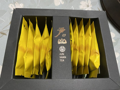 Nonpareil Top Grade Jun Shan Yin Zhen China Yellow Tea JunShan YinZhen 5g*10