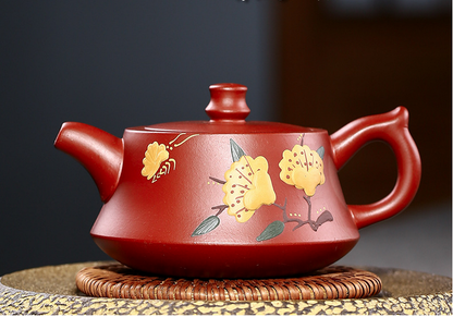 Chinese Yixing Zisha Clay Handmade Exquisite Teapot （牡丹纳瓢 底款：王国望）