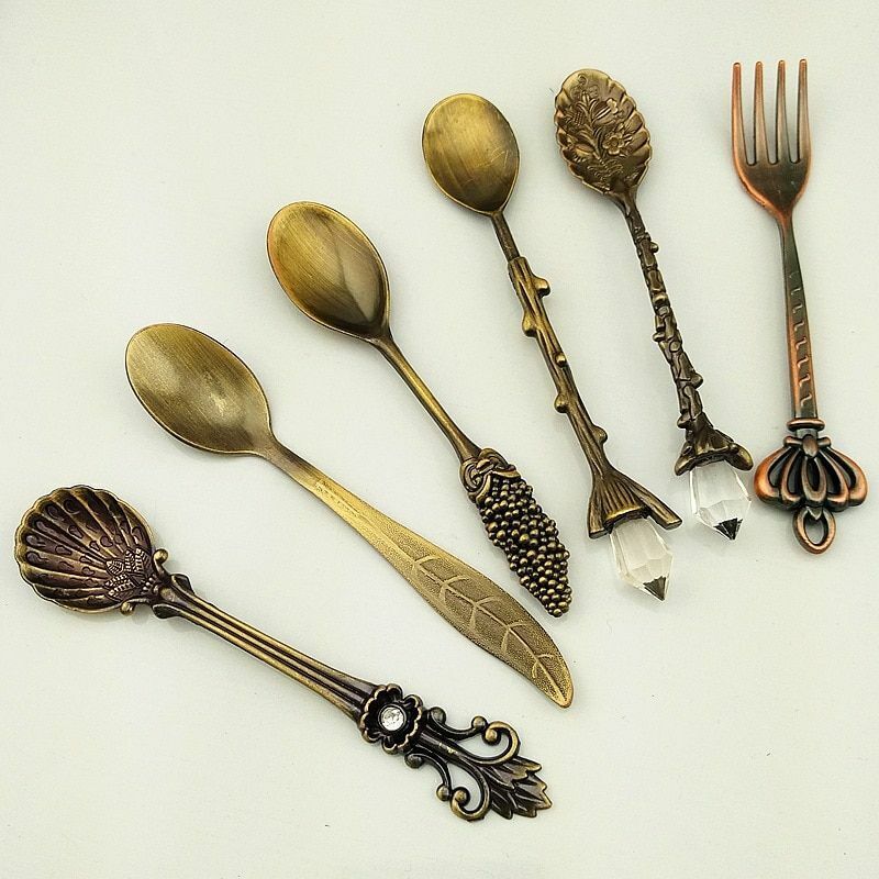 6Pcs/Set Vintage Dessert Spoons Fork 110x20mm Metal Gold Carved Coffee Tea Spoon