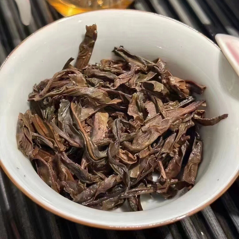 357g Yunnan Puerh Raw Tea Cake 2004 Banzhang Qizi Pu'er Tea Premium Pu-erh Tea