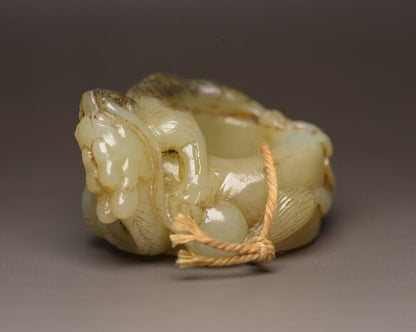 Chinese Antique Hetian Jade Carved Dragon Statue Nice Unique Thumb Ring Jewelry