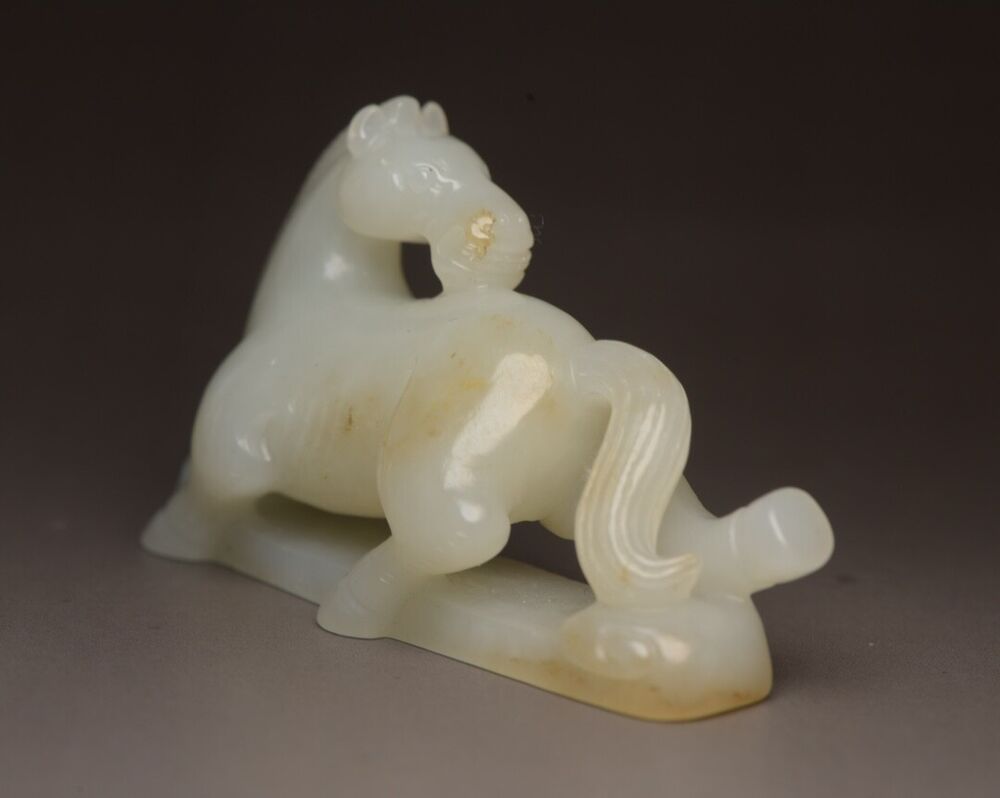 Top Chinese Natural Hetian Jade Carving Exquisite Horse Statue Figurines Artwork