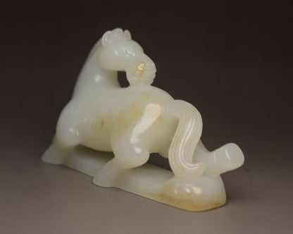 Top Chinese Natural Hetian Jade Carving Exquisite Horse Statue Figurines Artwork