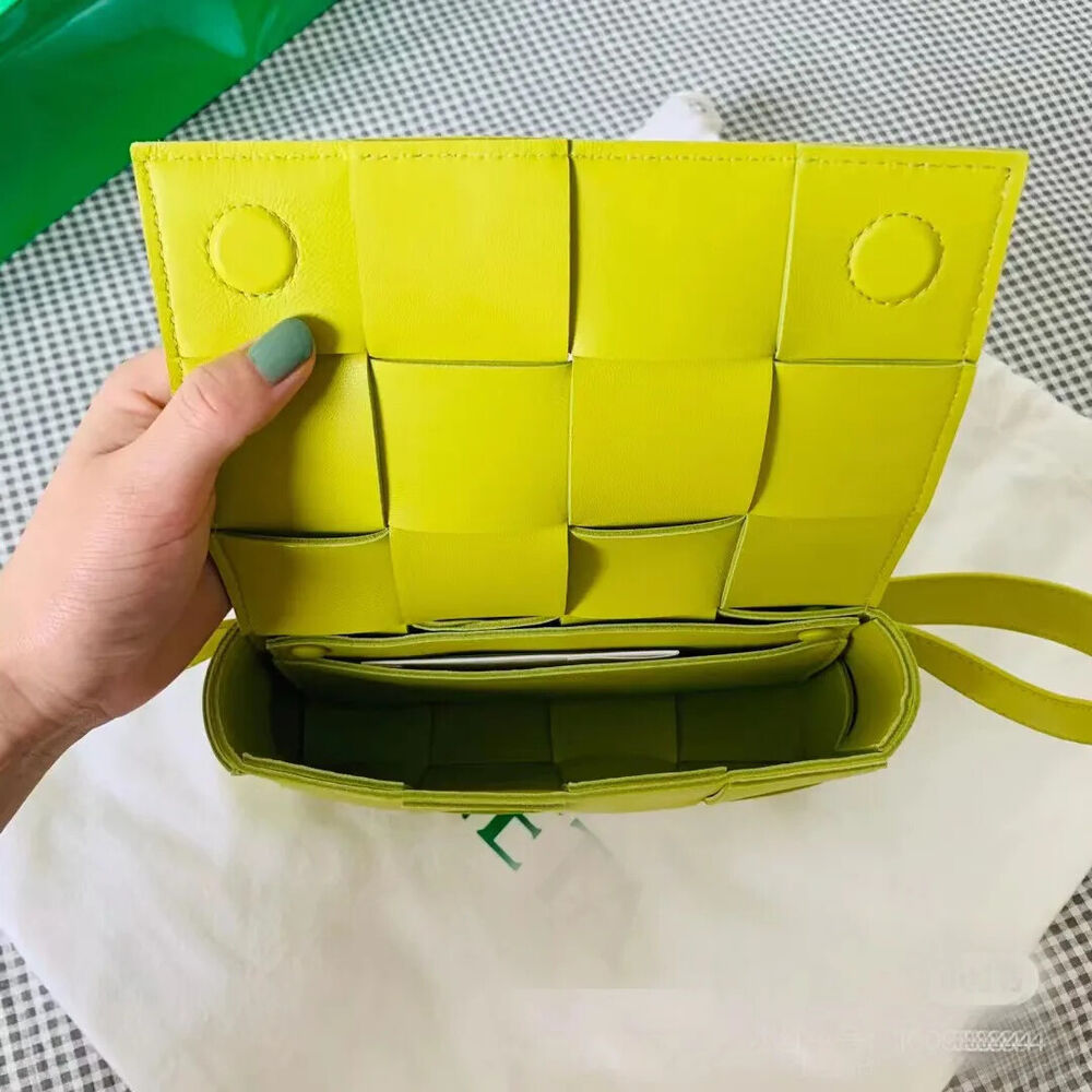Bags Women Bag Weave Waist Belt Bag 2023 Trend Chest Pouch Female Bag