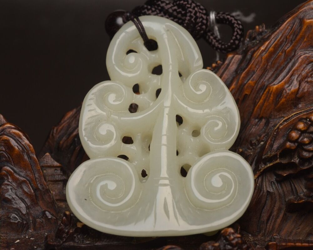 China Top Natural Hetian Jade Carved Nice Statue Unique White Jade Pendant Gift
