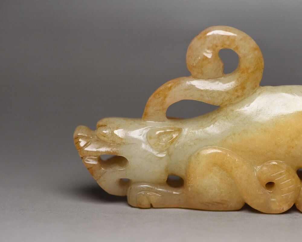Chinese Natural Hetian Jade Hand Carving Beast Statue Exquisite Figurines Art