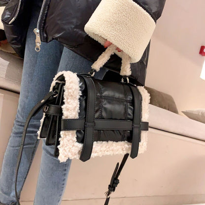 Handbag Shoulder Bag Synthetic Leather Padded Crossbody Messenger Bag 26*16*9 CM