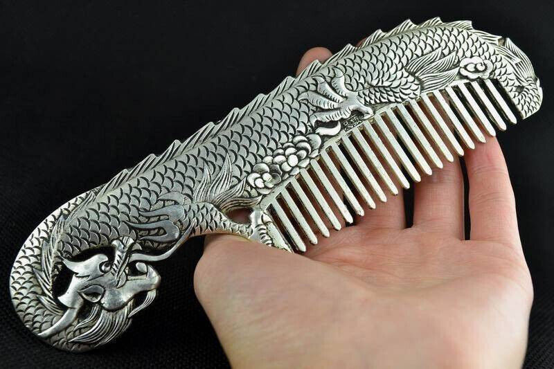 Exquisite Chinese old Tibetan silver carving dragon head comb