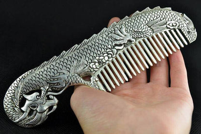 Exquisite Chinese old Tibetan silver carving dragon head comb