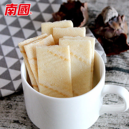 南国椰香薄饼80g/盒 香脆零食饼干 South Coconut Pancakes 80g (sweet) Crispy Snack Cookies