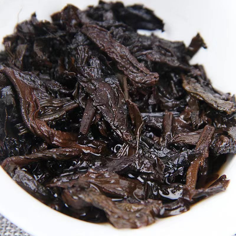 357g Ripe Puerh Tea Yiwu Old Tree Pu'er Cooked Tea Cake Yunnan Pu-erh Black Tea