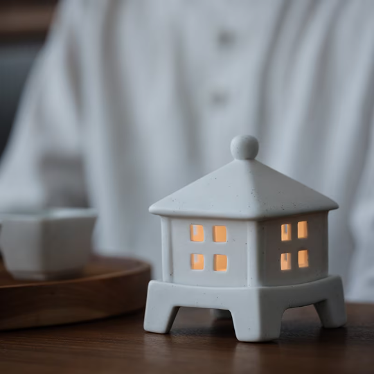 White Modern Ceramic Candlestick Lamp for Home Decor
