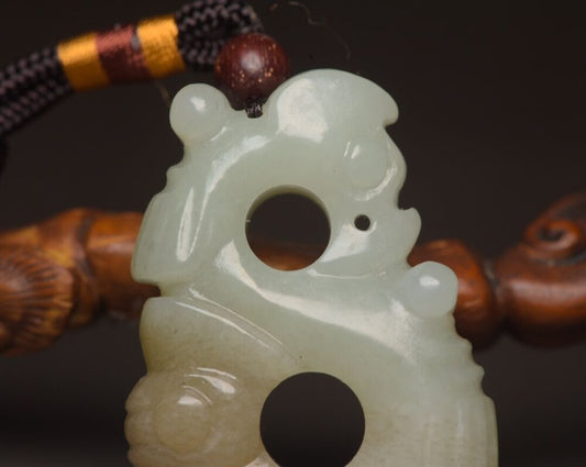 Chinese Natural Hetian Jade Carving Exquisite Unique Statue Pendant Jewelry Gift