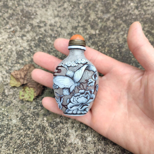 Old Peking Glass Snuff Bottle Glaze Statue Beautiful Carving Sculpture Rare Gift