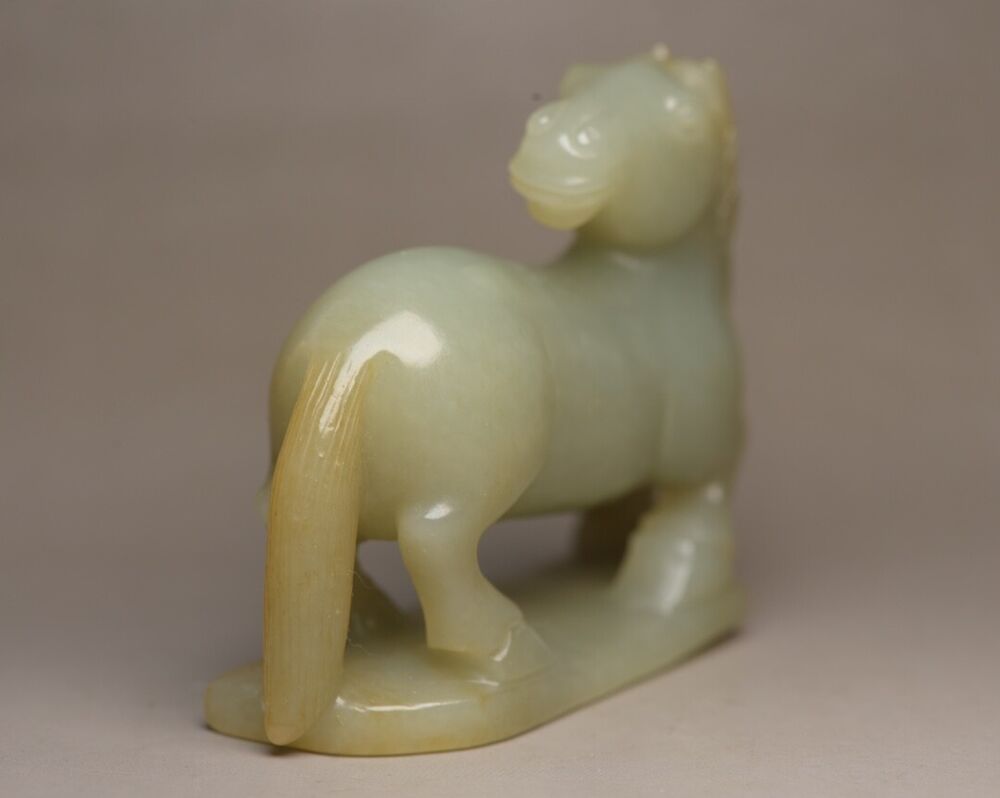 Chinese Natural Hetian Jade Carving Exquisite Horse Statue Sculpture Collections