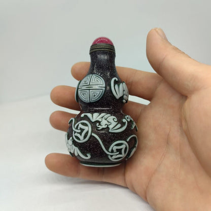 Chinese Beijing Carved Bat Exquisite Snuff Bottle Glass Box Overlay Snuffbox Art