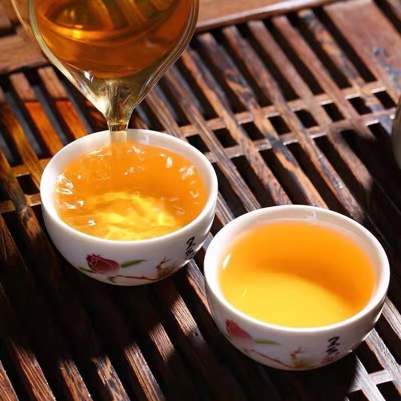 357G Banzhang Raw Tea Cake 2012 Yunnan Pu'er Tea Gold Award Tea King Spring Tea