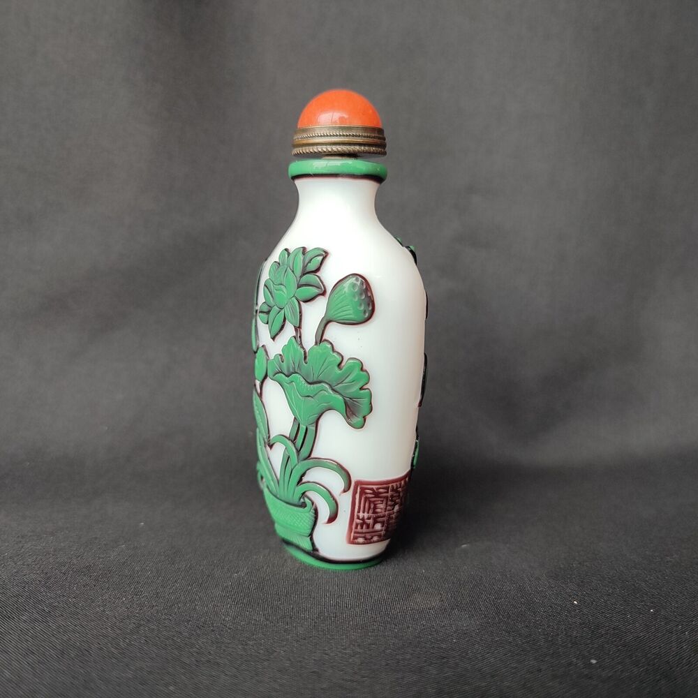 Chinese Carved Snuff Bottle Glass Beautiful Collection Dragonfly Lotus Odonata