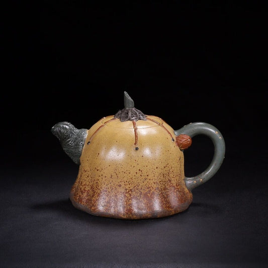 l-0Chinese Yixing Zisha Clay Handmade Exquisite Teapot （莲趣 底款：蒋蓉）