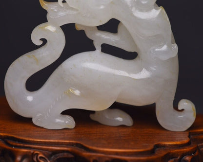 Chinese Top Natural Hetian Jade Carved Exquisite Fierce Dragon Statue Figurines