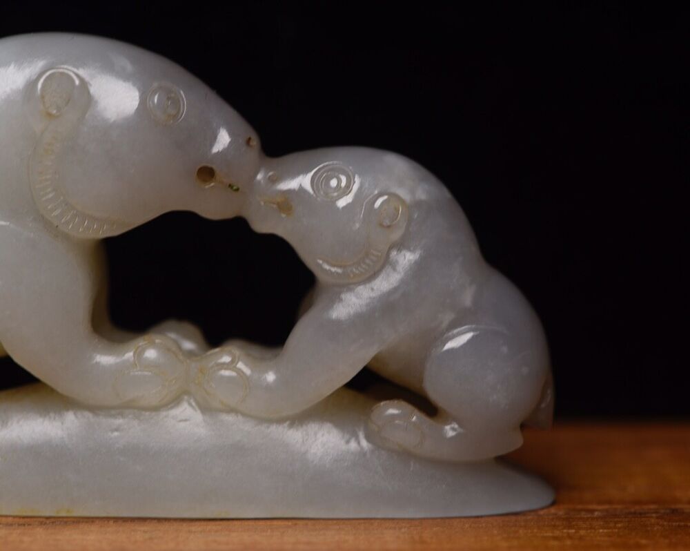 Chinese Antique Hetian Jade Carved Sculpture Exquisite Bear Statue Collections