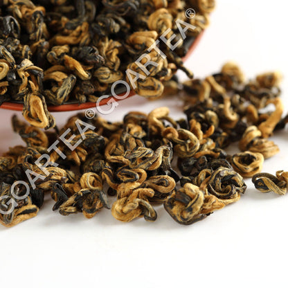 HELLOYOUNG 100g Supreme Yunnan Black Tea Fengqing Dian Hong Snail Golden Buds