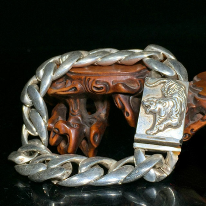Chinese Asian Old Tibet Silver Hand Cast Tiger Statue Bracelet Jewel Gift Nice