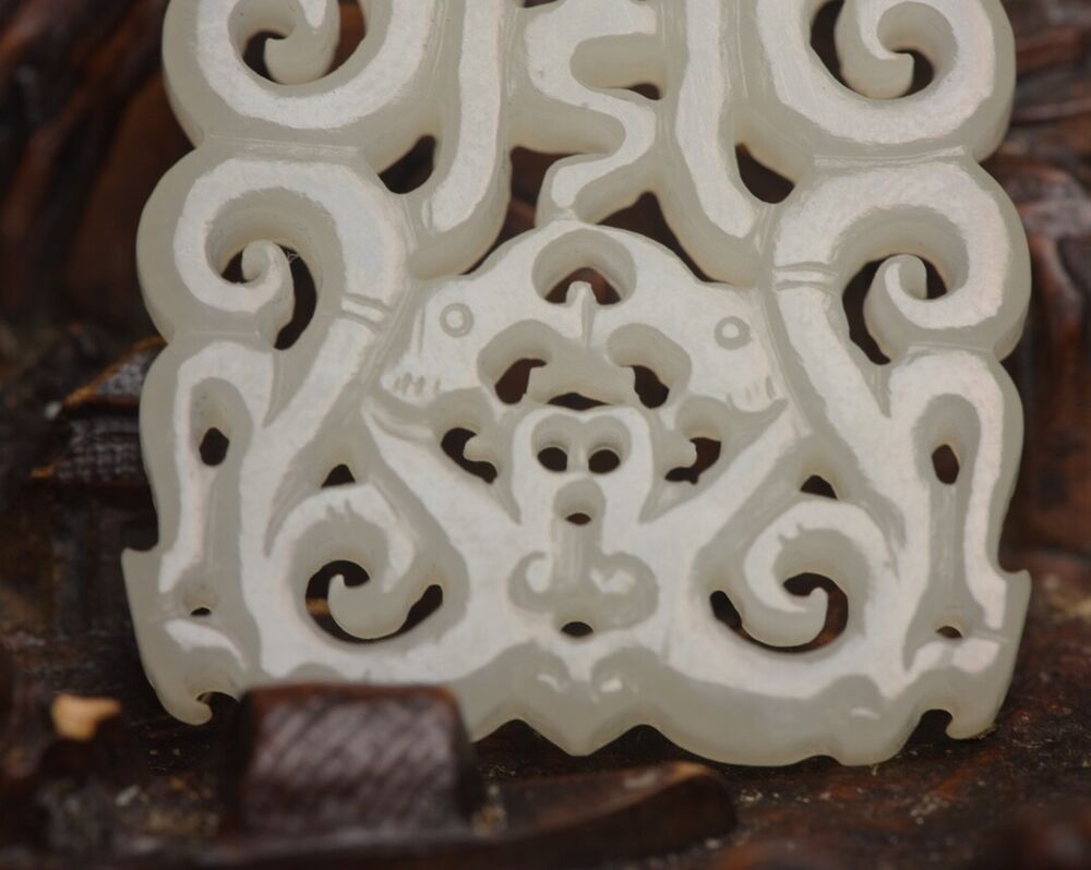 Chinese Natural Hetian Jade Carving Dragon Phoenix Lucky Jade Pendant Jewelry