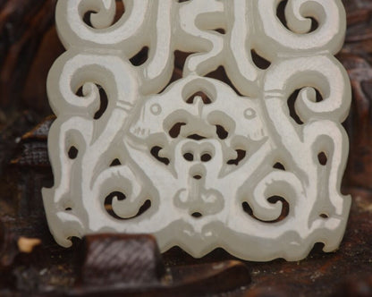 Chinese Natural Hetian Jade Carving Dragon Phoenix Lucky Jade Pendant Jewelry