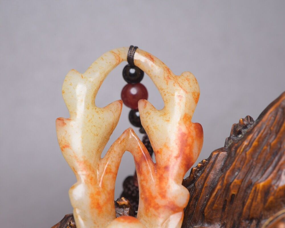 Chinese Natural Hetian Jade Carved Unique Statue Exquisite Pendant Collections
