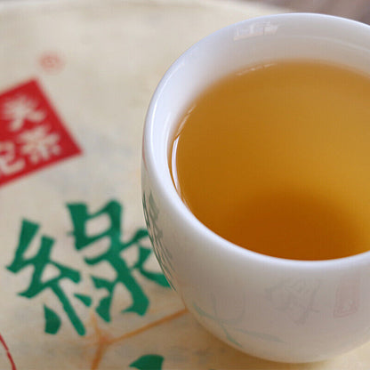 Yiwu Green Big Tree XY Xiaguan Pu-erh Yunnan Pu'er Iron Tea Cake 357g Raw 2017