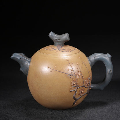 Chinese Yixing Zisha Clay Handmade Exquisite Teapot （梅香 底款：周桂珍）