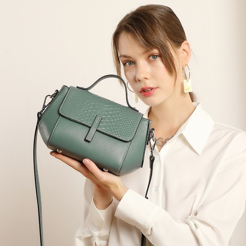 Small Shoulder Bag Genuine Leather Handbag Soft Cowhide Crossbody Shell Purse