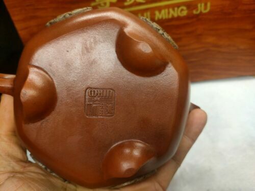 Chinese Yixing Zisha Clay Handmade Exquisite Teapot