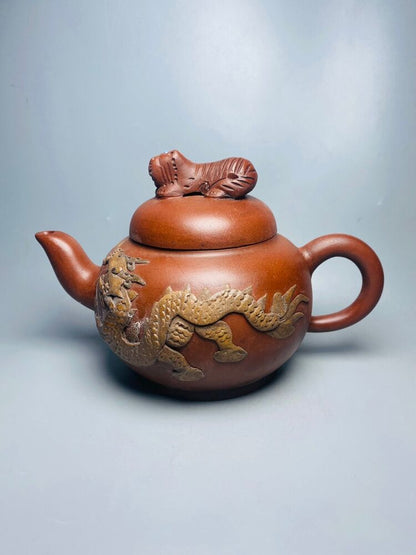 Chinese Yixing Zisha Clay Handmade Exquisite Teapot（卧虎藏龙 底款：周桂珍）