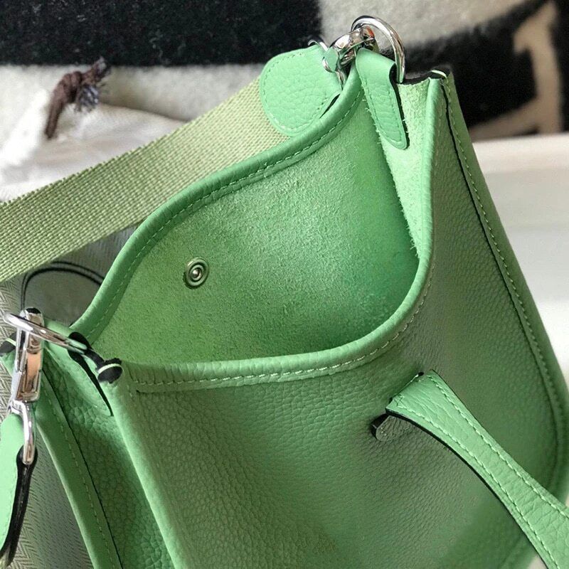 2022 NEW Women's Bucket Bag Handbag Hollowed Crossbody Bag Leather
