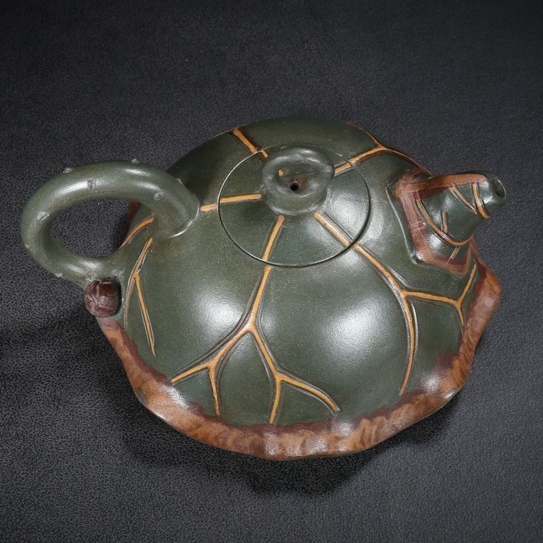 Vintage Chinese Yixing Purple Clay Teapot Zisha Ceramic Fine Lotus Leaf Teaware