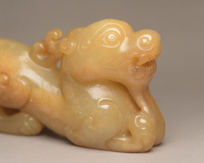 Collections Chinese Antique Hetian Jade Carved Beast Statue Nice Unique Figurine